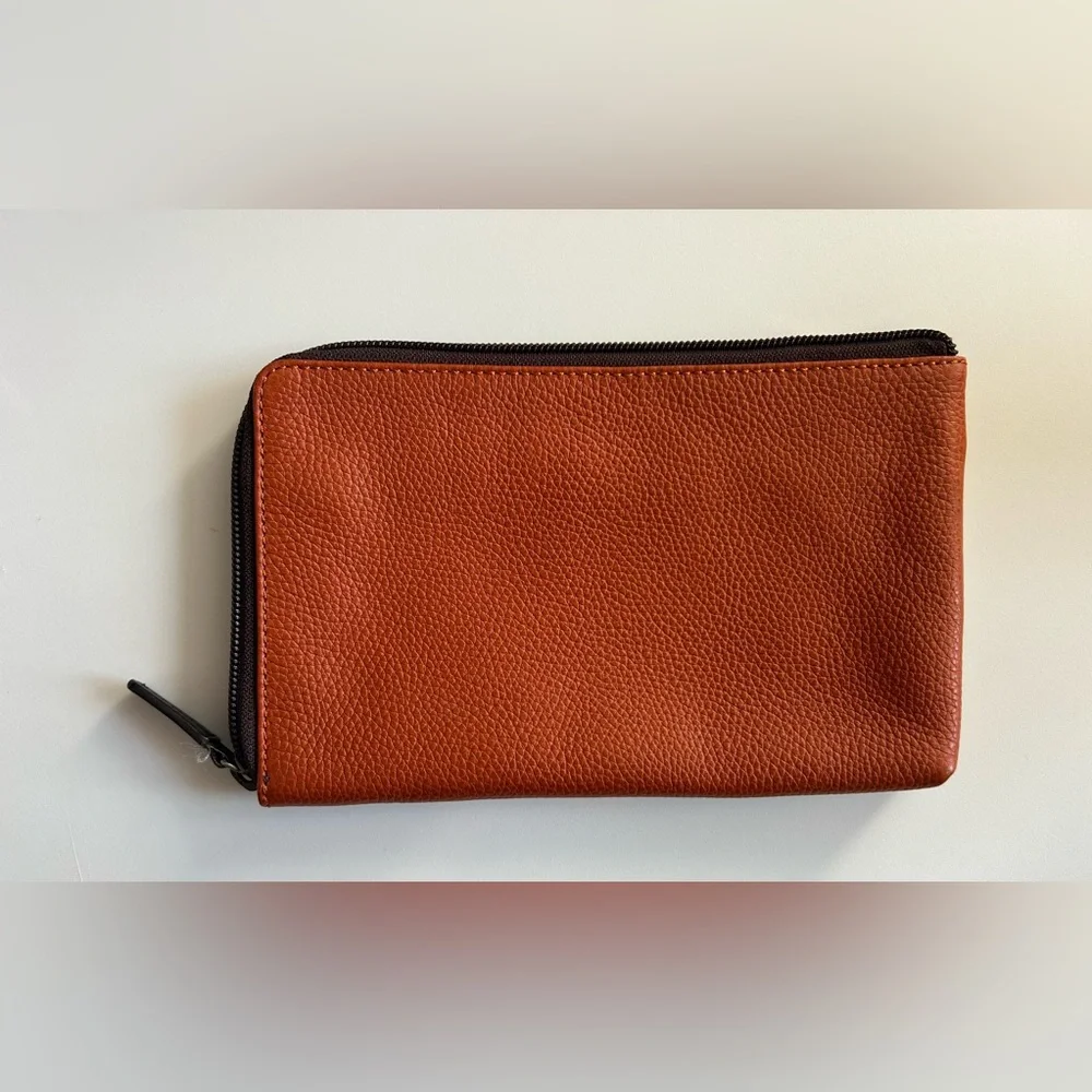 EUC Beautiful Coach Pouch